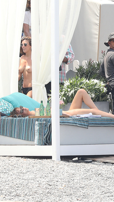 fiftyshadesfreed07122016_28129.jpg