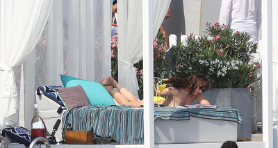 fiftyshadesfreed07122016_283029.jpg