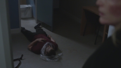 thefall_s03e06_2872229.jpg