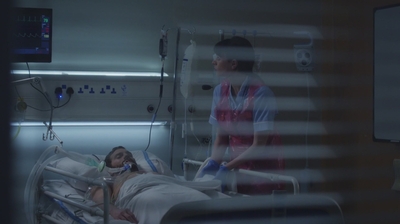 S03E02_282729.jpg