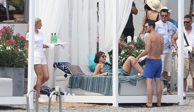 fiftyshadesfreed07122016_284729.jpg