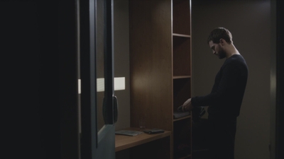 thefall_03x05_287229.jpg
