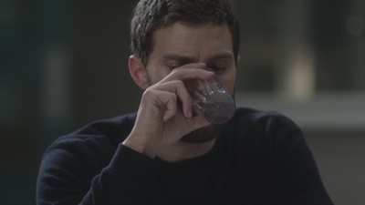 thefall_03x05_288729.jpg