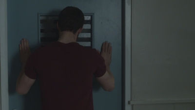 thefall_s03e06_2851829.jpg