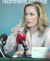 The_Fall_-_SE01EP03_-_Insolence___Wine_mkv1608.jpg
